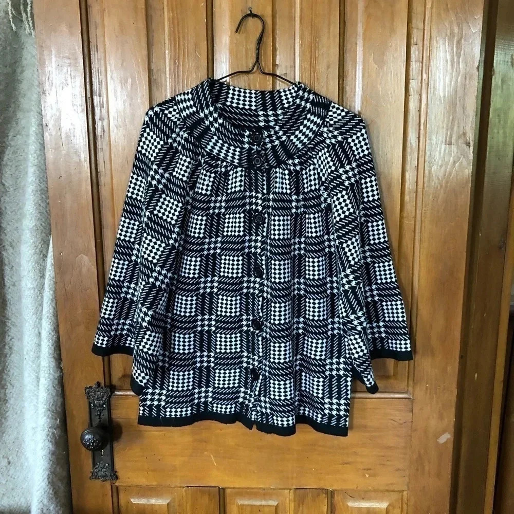 LAVENA 3/4 Length Sleeved  Cardigan